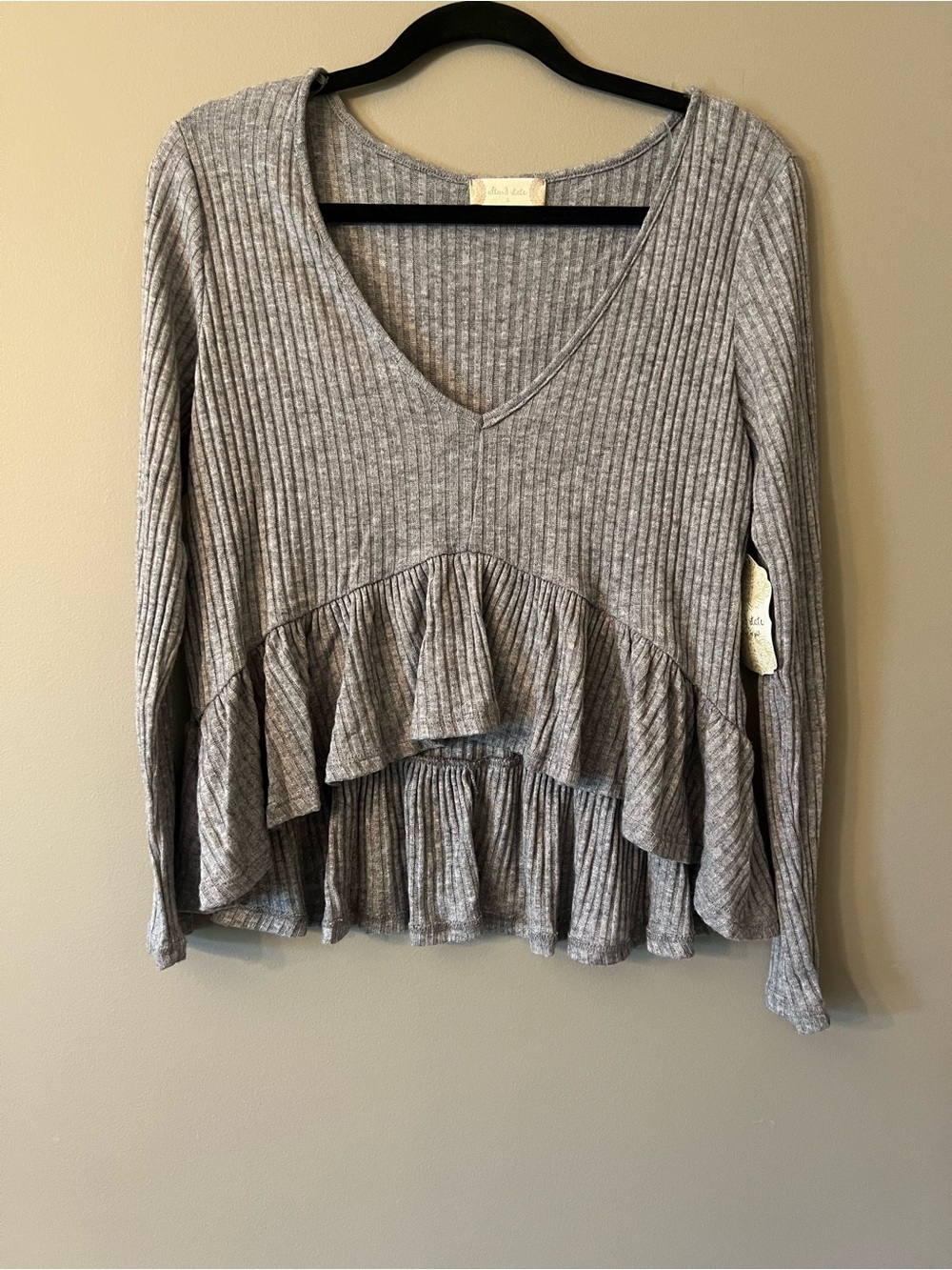Altar'd State Gray Ribbed V-Neck Ruffle Hem Long-Sleeve Top